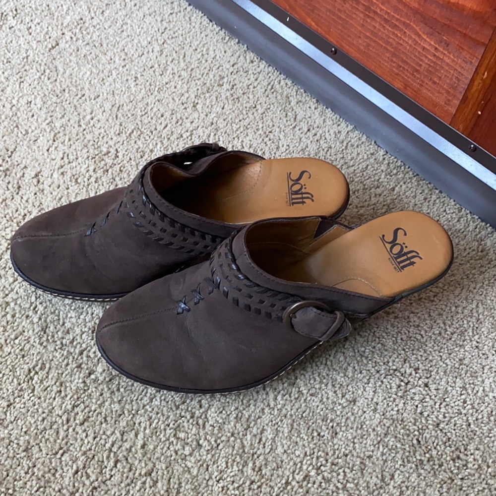 Sofft brown leather mules